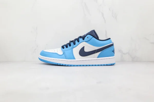 Nike Air Jordan 1 Low UNC - Image 2