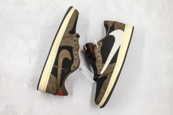 Travis Scott x Nike Air Jordan 1 Low Retro SP Dark Mocha - Image 6