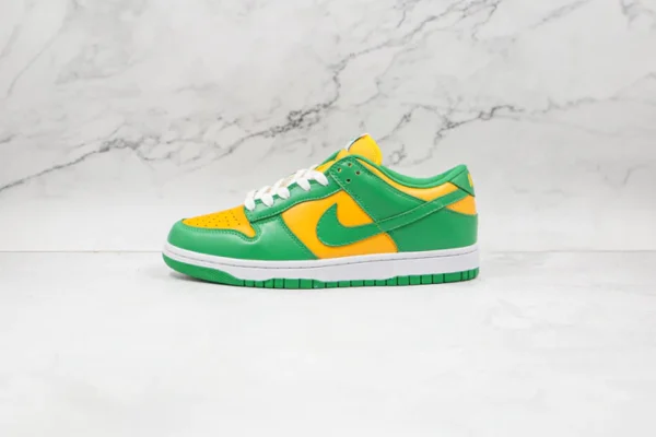 Nike SB Dunk Low SP Brasil - Image 2